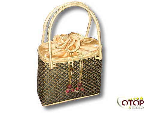 Rectangular Shaped Handbag with bullet wood flowerl pattern — 2