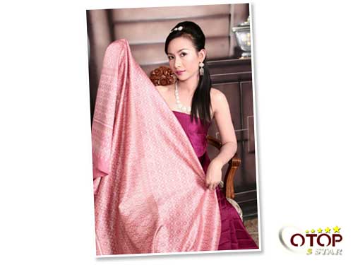 Mudmee Silk Cloth with Luk Kaew Pattern — 2