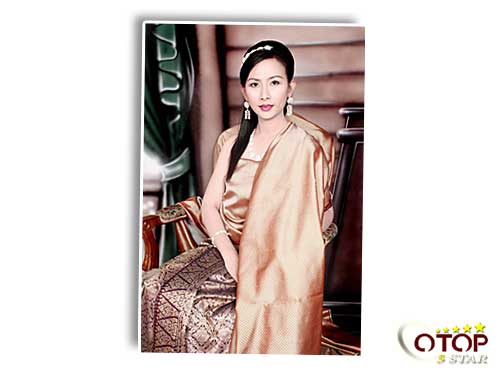 Mudmee Silk Cloth with Khom Luang Patter — 3
